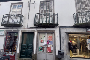 Espaços Comerciais T5+